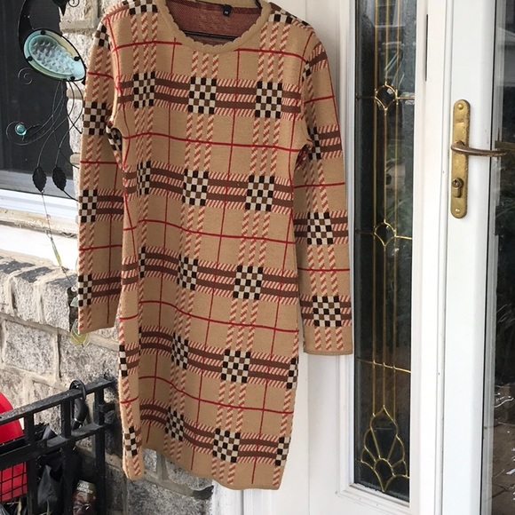 Designer inspired print knit dress - Picture 3 of 4